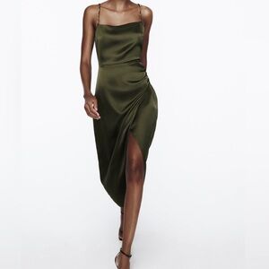 Zara olive green slip dress 💚 Size S